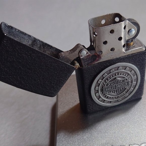 VINTAGE ZIPPO - Harley-Davidson Motorcycles - 1998 - Picture 2 of 4